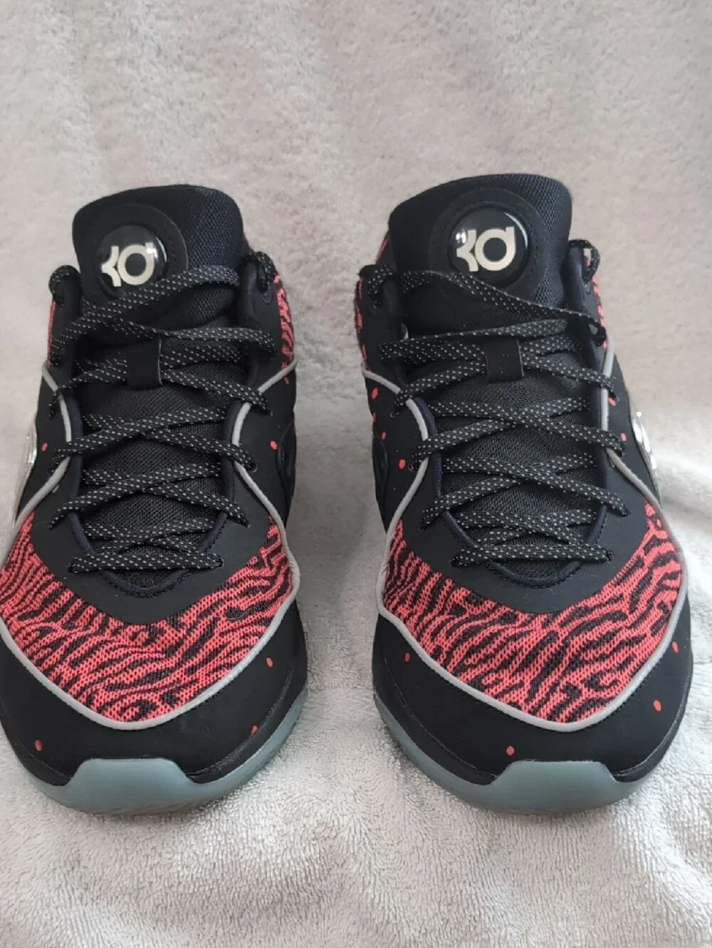 Nike Men's Black and Red KD Signature Basketball Sneakers